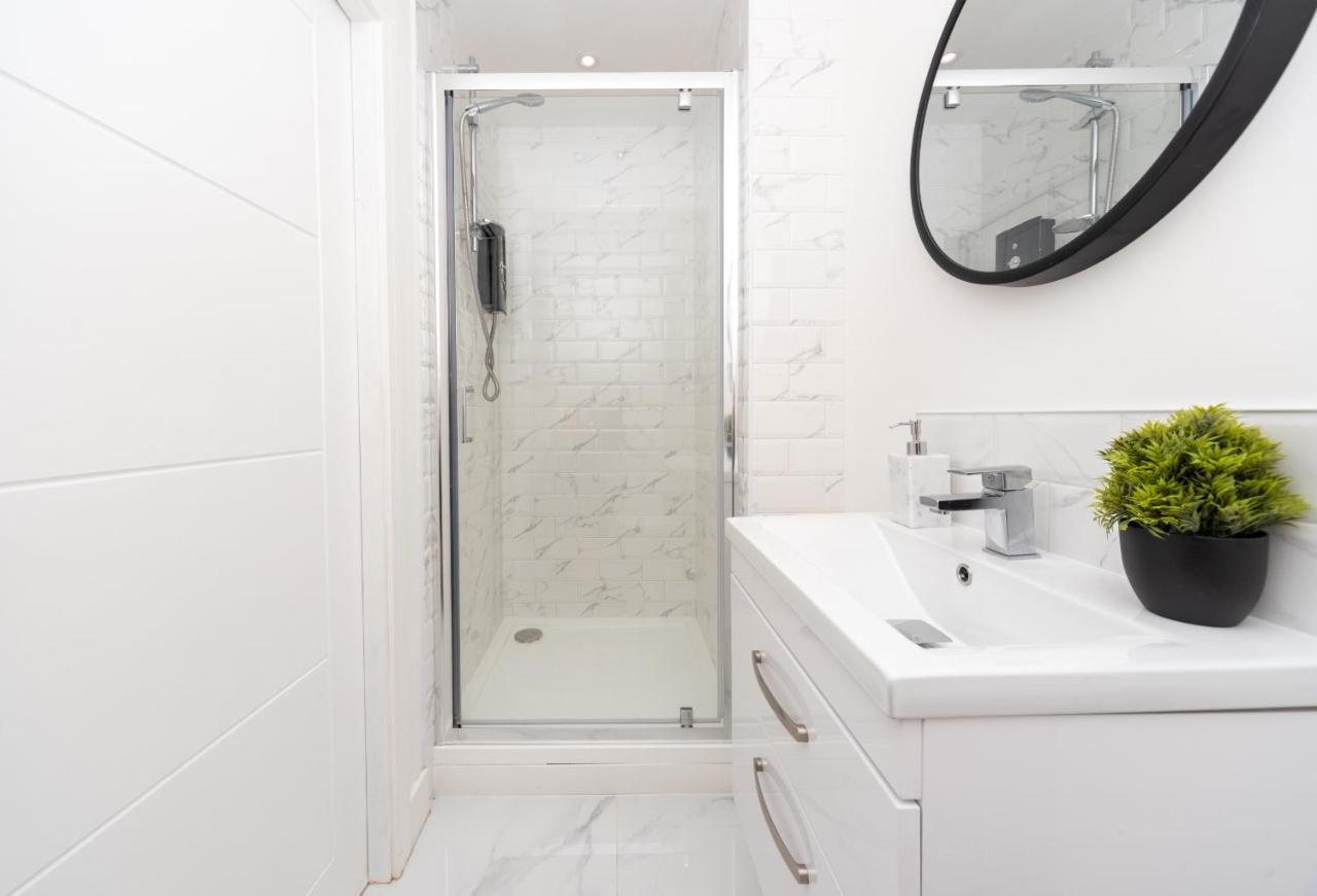 קינגס לין Bishops Lynn House Apartments - Town Centre מראה חיצוני תמונה