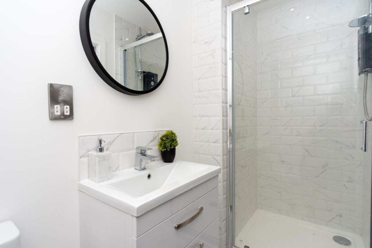 קינגס לין Bishops Lynn House Apartments - Town Centre מראה חיצוני תמונה